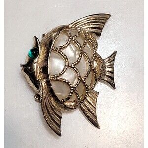 Fish Motif 3D White Cabochon Vintage Brooch Art Deco Showa Retro Costume Jewelry